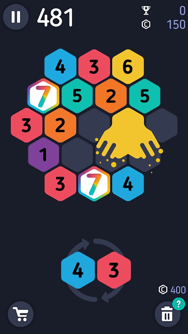Make7! Hexa Puzzle screenshot — placing numbered hexagons to merge them up to seven